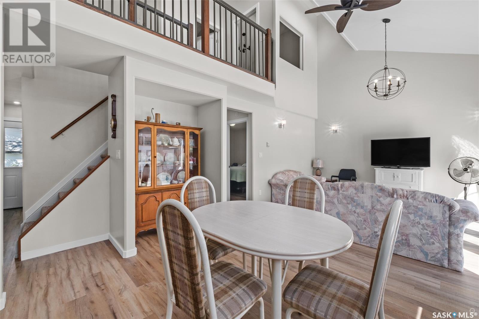 3 8Th Street, Lakeland Rm No. 521, SK - Indoor Photo Showing Dining Room