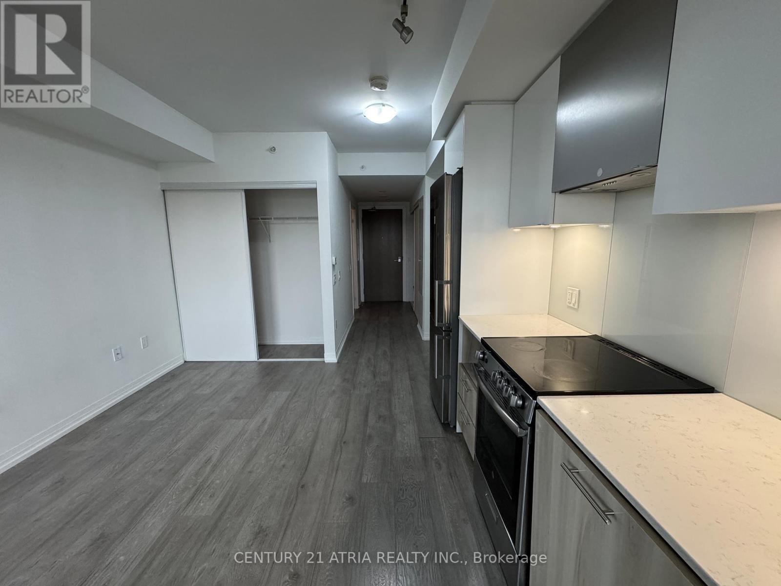 810 - 251 Jarvis Street, Toronto, ON - Indoor Photo Showing Kitchen