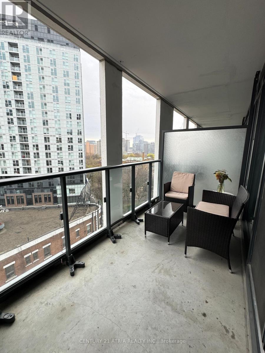 810 - 251 Jarvis Street, Toronto, ON - With Exterior