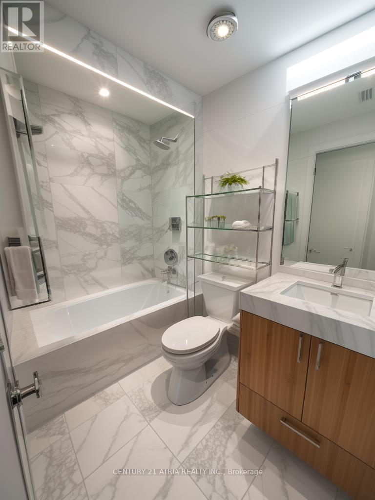 810 - 251 Jarvis Street, Toronto, ON - Indoor Photo Showing Bathroom