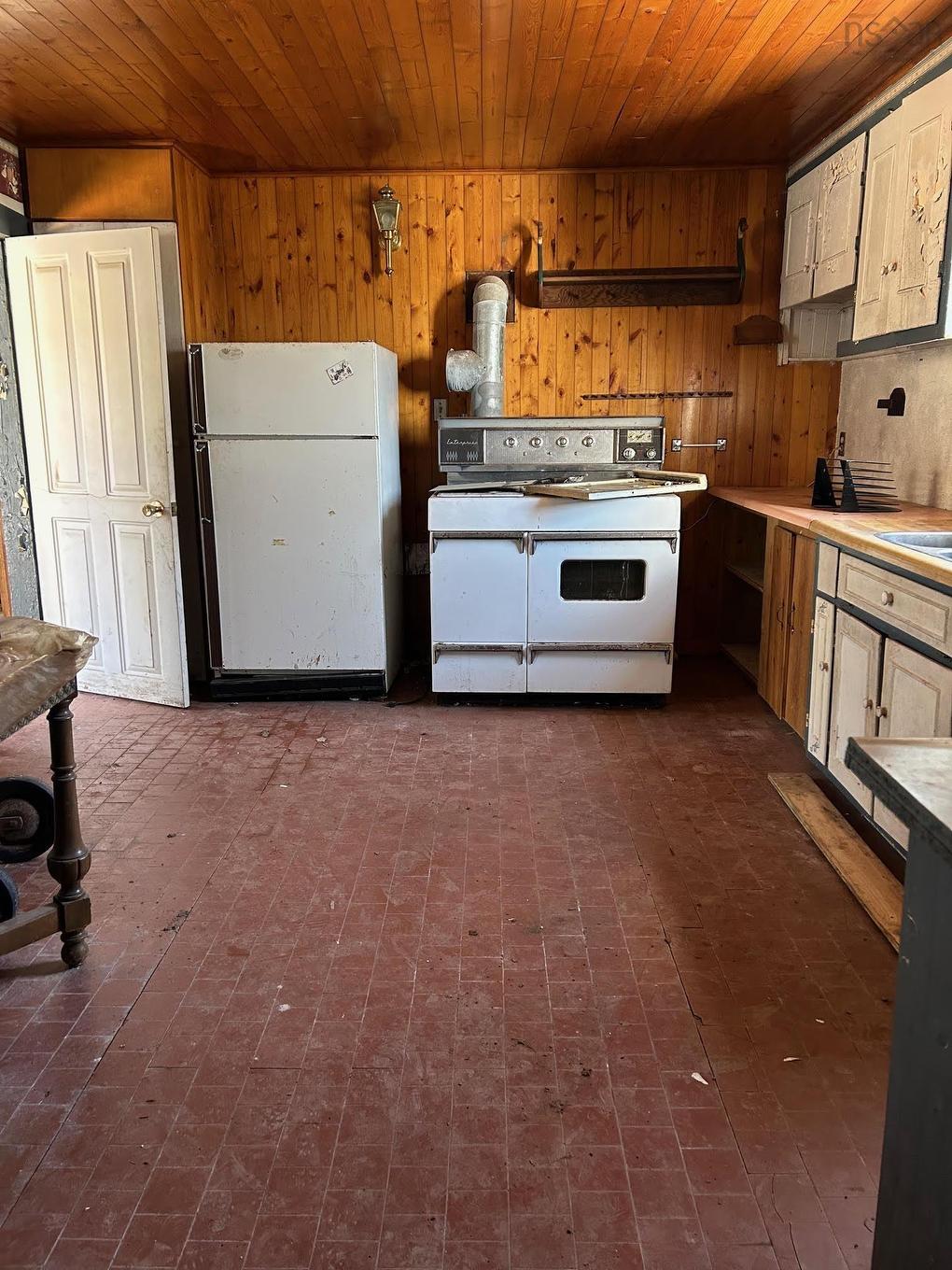 99 Shore Road, Sutherlands River, NS