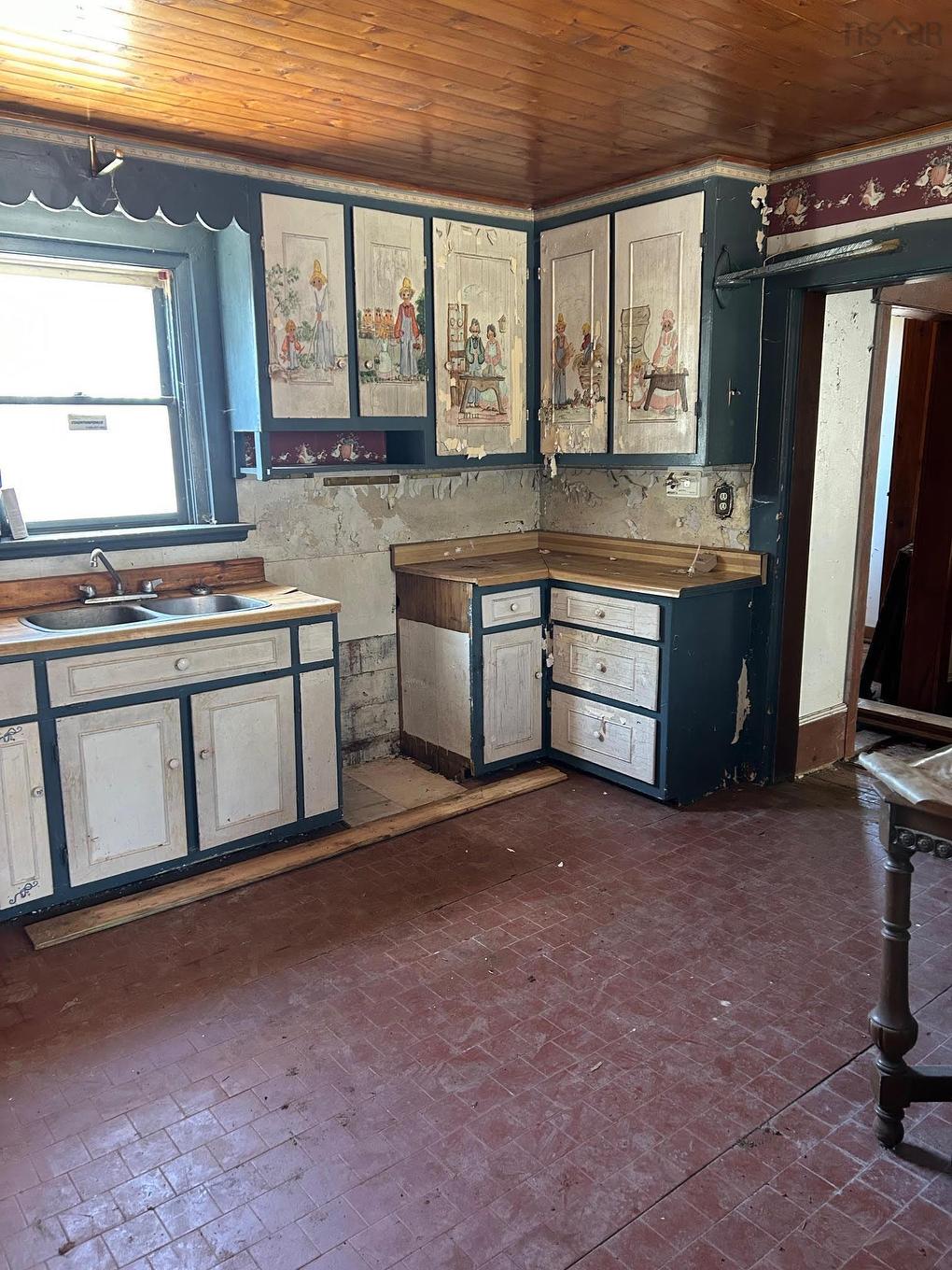 99 Shore Road, Sutherlands River, NS