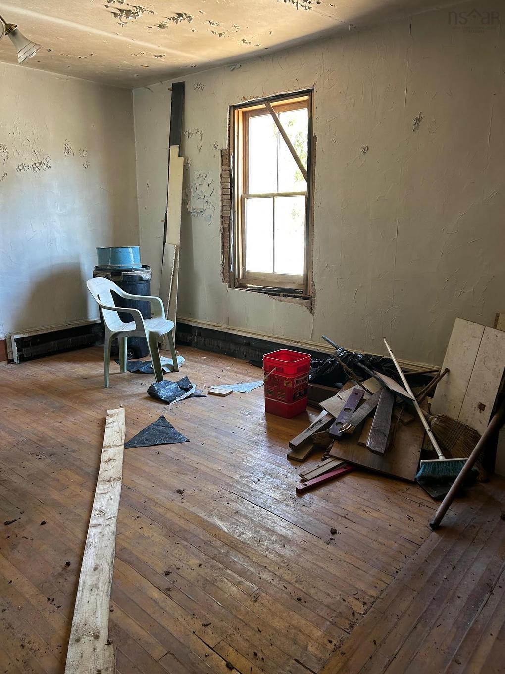 99 Shore Road, Sutherlands River, NS