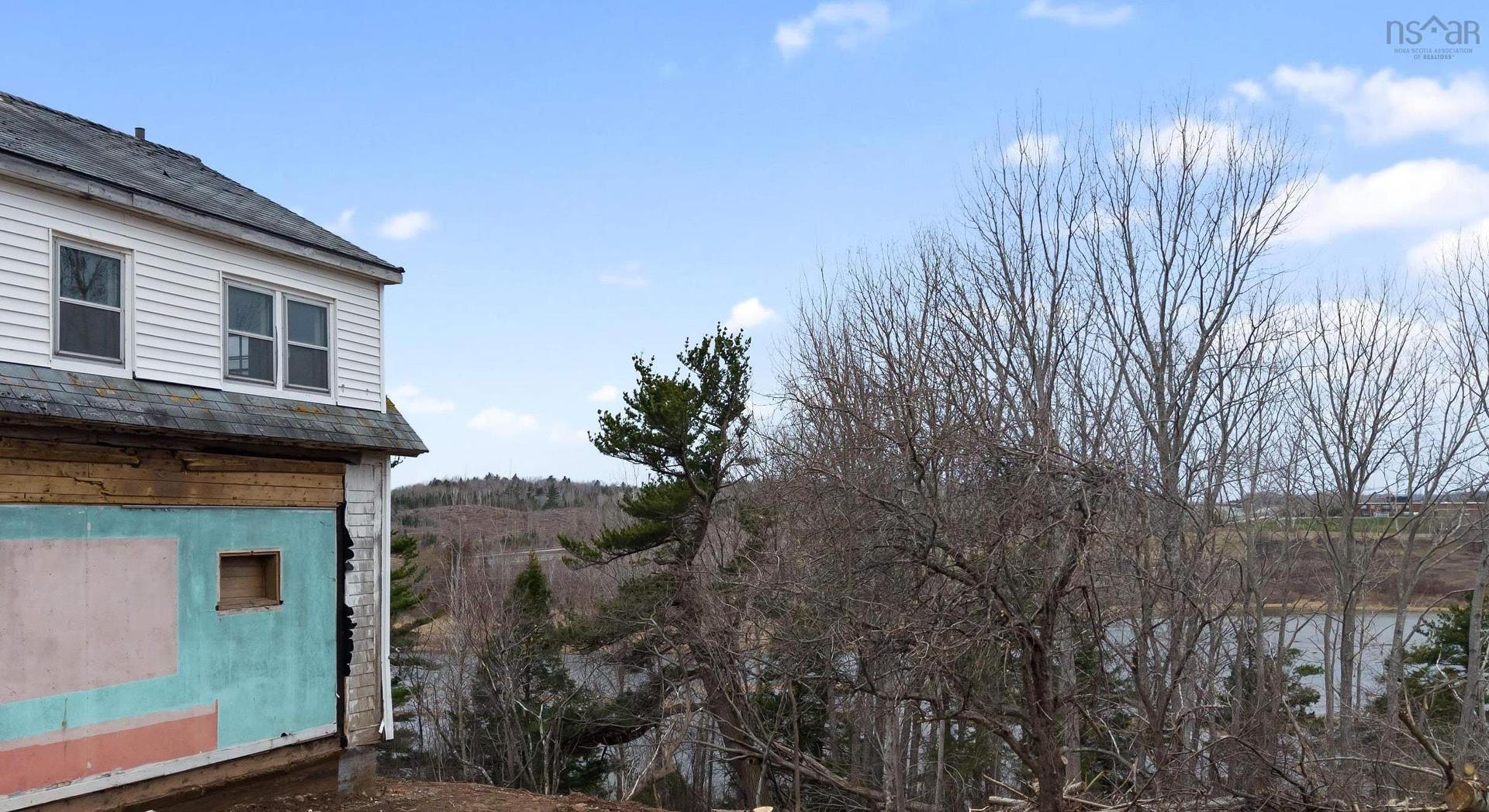 99 Shore Road, Sutherlands River, NS