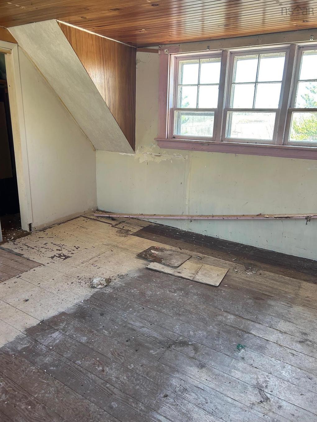 99 Shore Road, Sutherlands River, NS