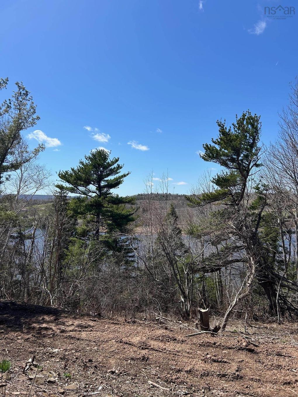 99 Shore Road, Sutherlands River, NS