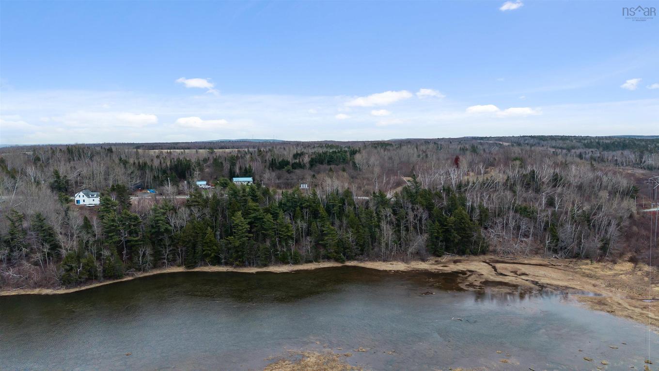 99 Shore Road, Sutherlands River, NS