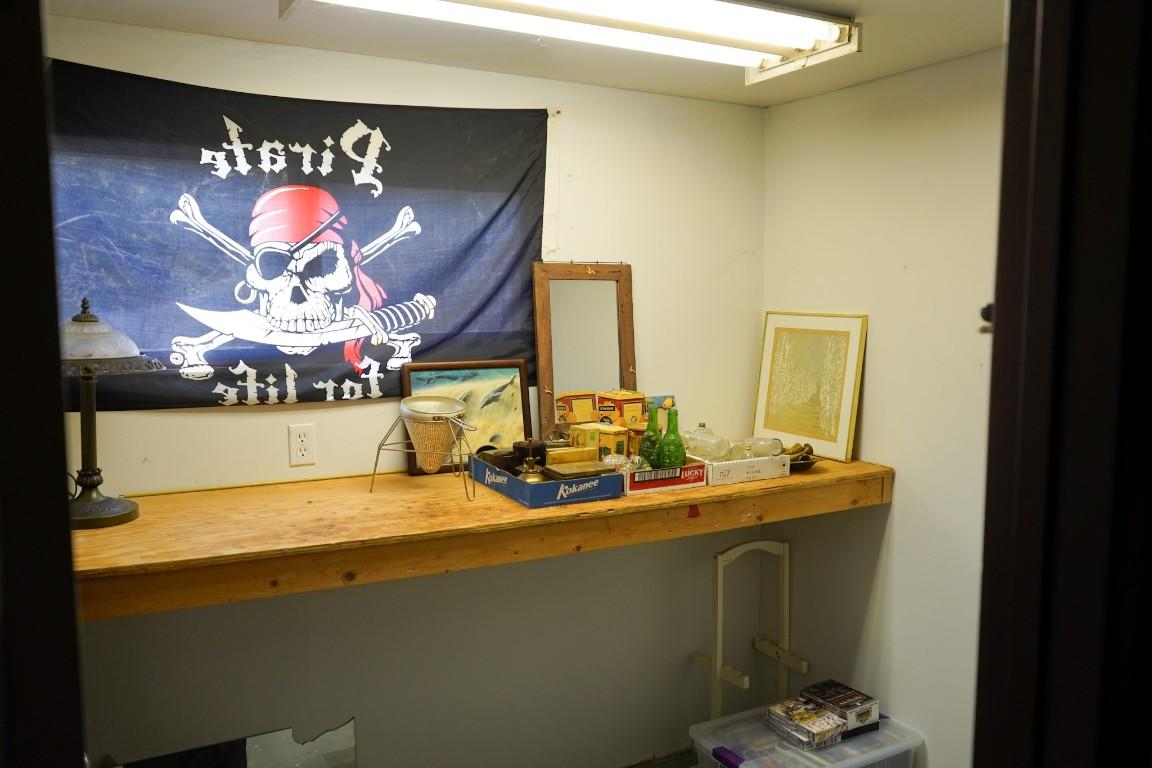 6681 26 Mile Frontage Road, Clinton, BC - Indoor