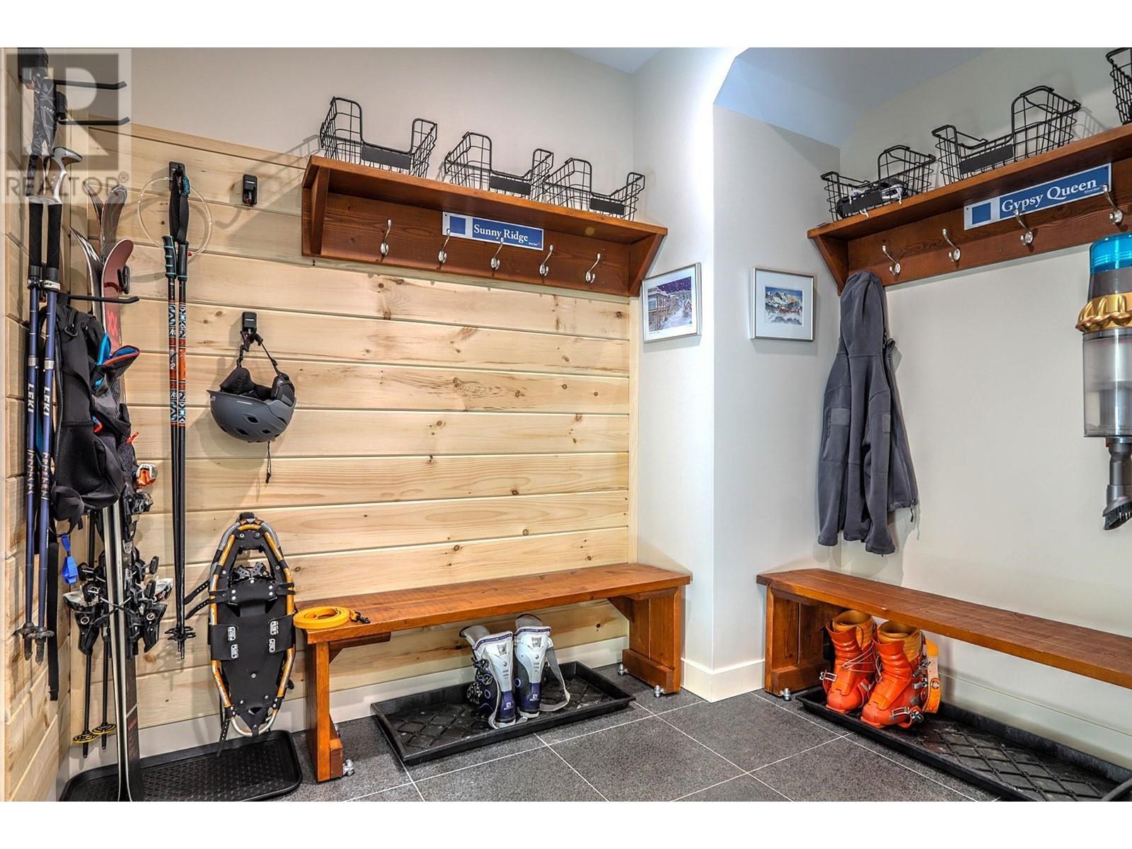 9834 Cathedral Drive, Silver Star, BC - Indoor