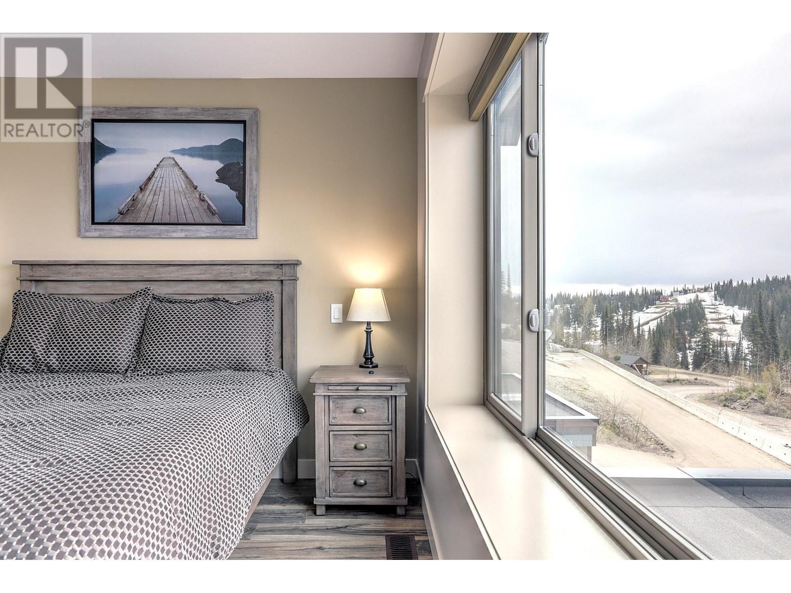 9834 Cathedral Drive, Silver Star, BC - Indoor Photo Showing Bedroom