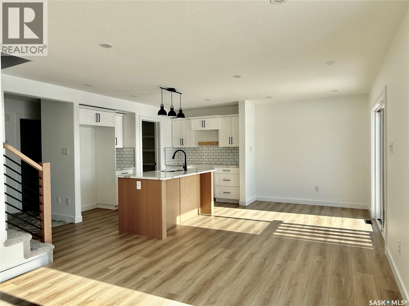 174 Doran Way, Saskatoon, SK - Indoor Photo Showing Kitchen