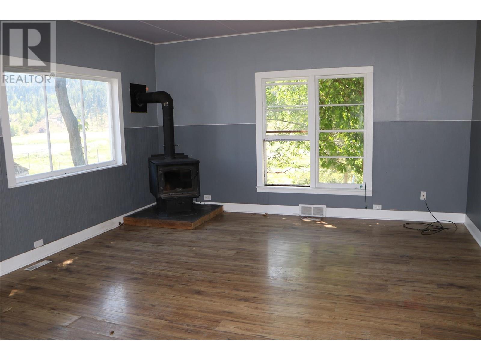 2370/2582 Barnhartvale Road, Kamloops, BC - Indoor With Fireplace