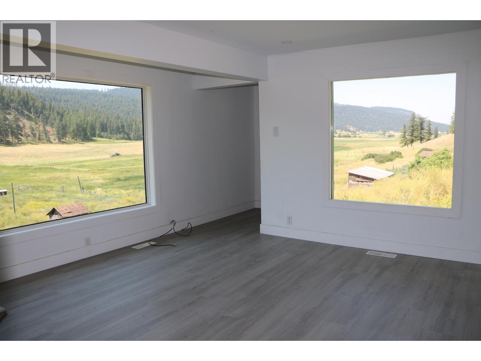 2448 Barnhartvale Road, Kamloops, BC - Indoor Photo Showing Other Room