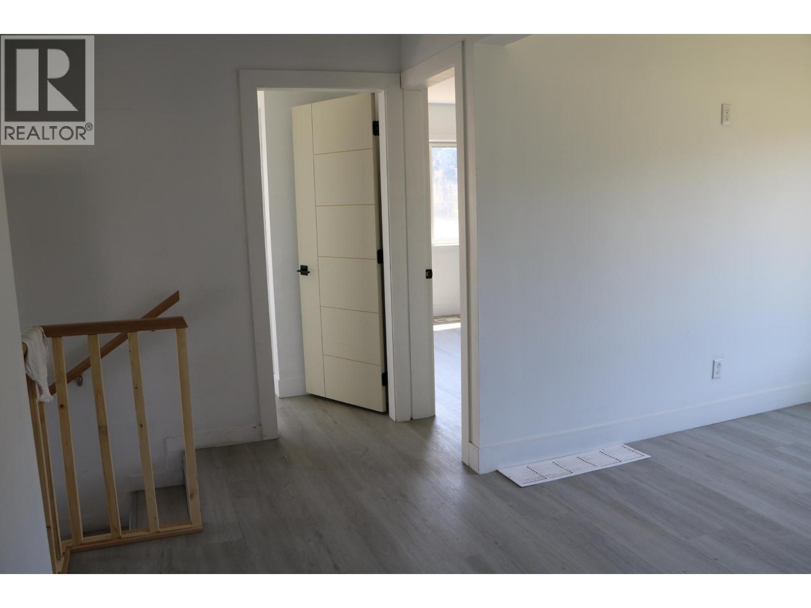 2448 Barnhartvale Road, Kamloops, BC - Indoor Photo Showing Other Room