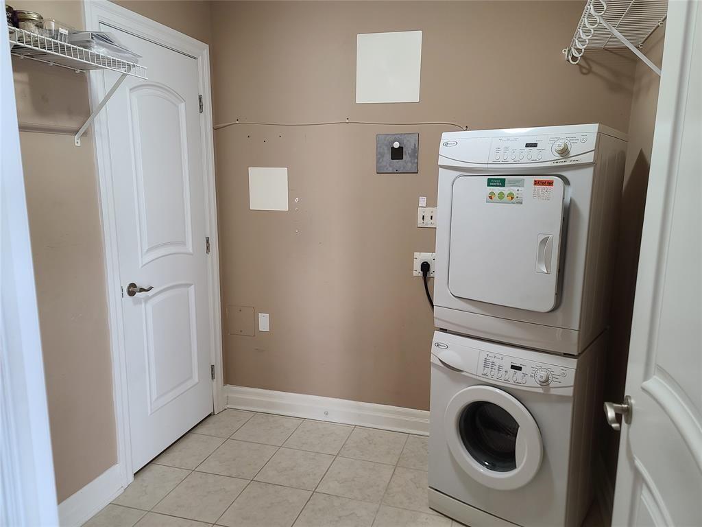 706-350 Front Street North, Sarnia, ON