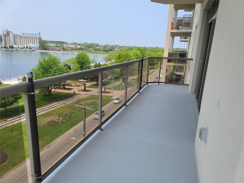 706-350 Front Street North, Sarnia, ON