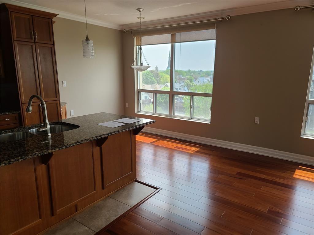 706-350 Front Street North, Sarnia, ON