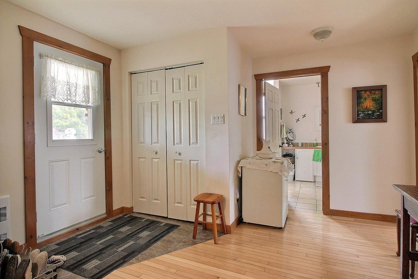 Hall - 1099 - 1105 Rue Main, Ayer'S Cliff, QC - Indoor Photo Showing Other Room