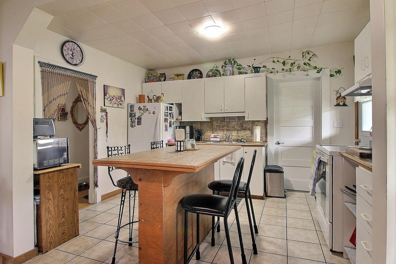 Kitchen - 1099 - 1105 Rue Main, Ayer'S Cliff, QC - Indoor Photo Showing Kitchen