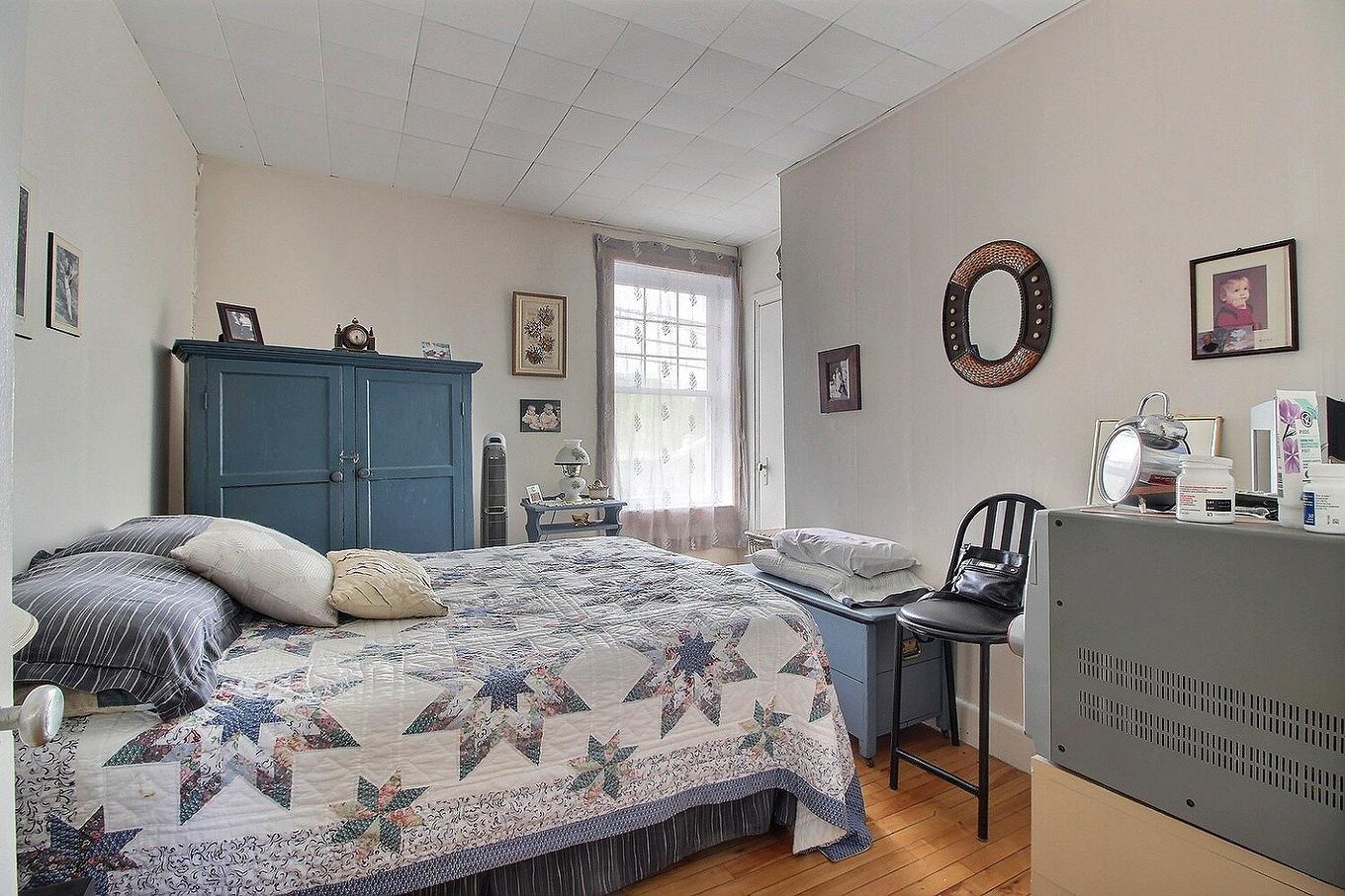 Bedroom - 1099 - 1105 Rue Main, Ayer'S Cliff, QC - Indoor Photo Showing Bedroom