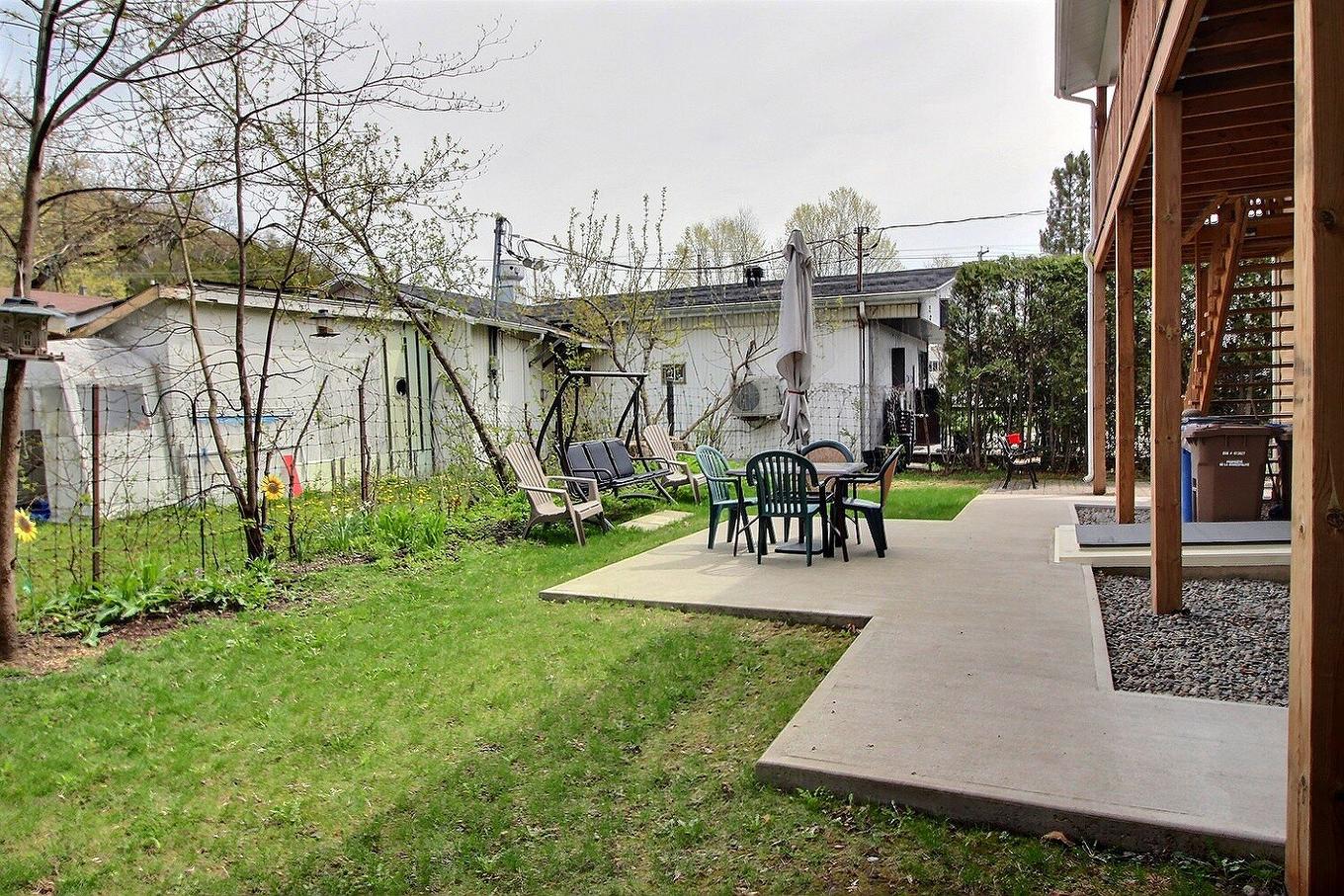 Backyard - 1099 - 1105 Rue Main, Ayer'S Cliff, QC - Outdoor