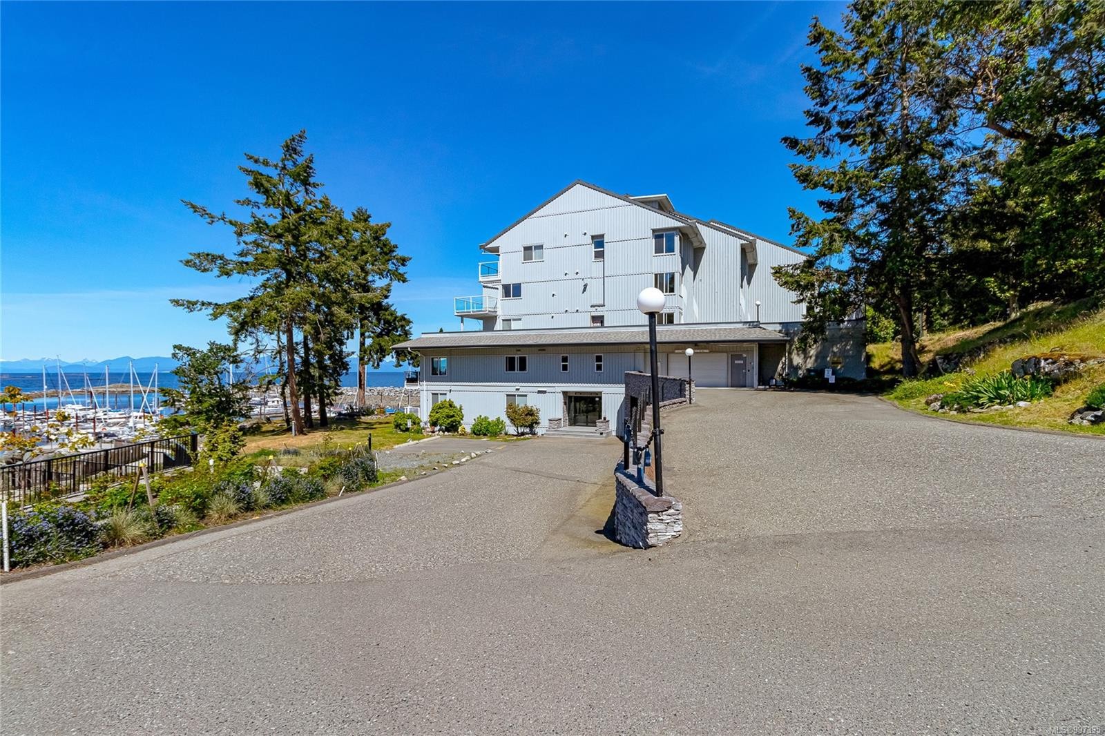 407-3555 Outrigger Rd, Nanoose Bay, BC - Outdoor