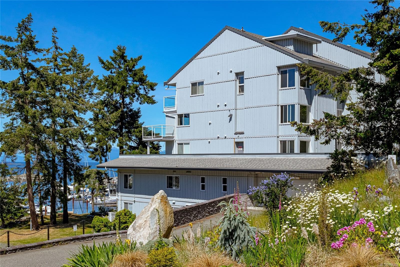 407-3555 Outrigger Rd, Nanoose Bay, BC - Outdoor
