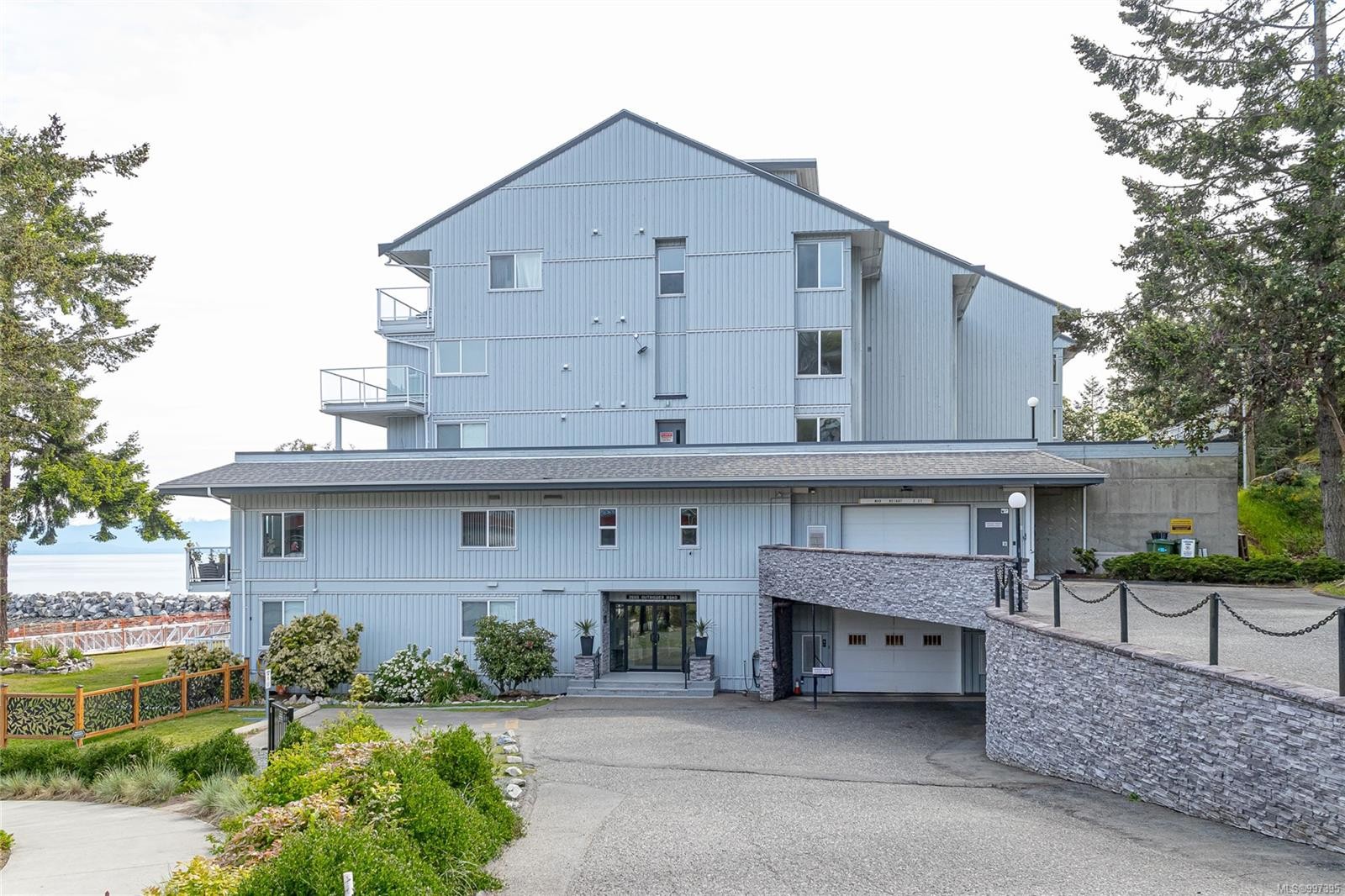 407-3555 Outrigger Rd, Nanoose Bay, BC - Outdoor