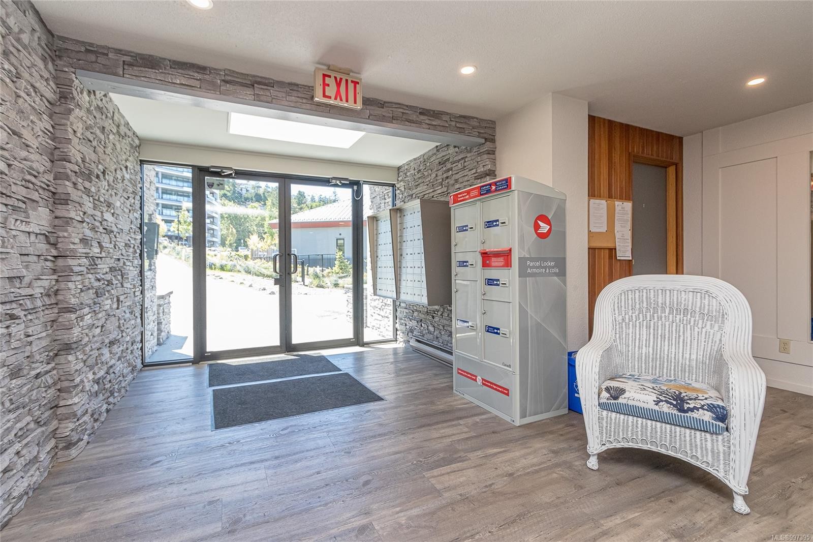 407-3555 Outrigger Rd, Nanoose Bay, BC - Indoor Photo Showing Other Room