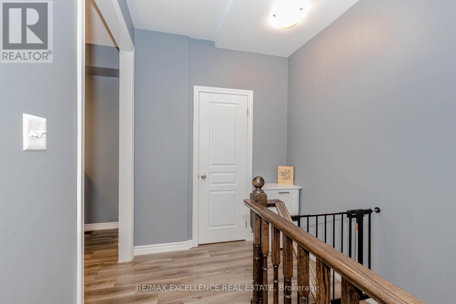 9 Hiscott Drive, Hamilton, ON - Indoor Photo Showing Other Room