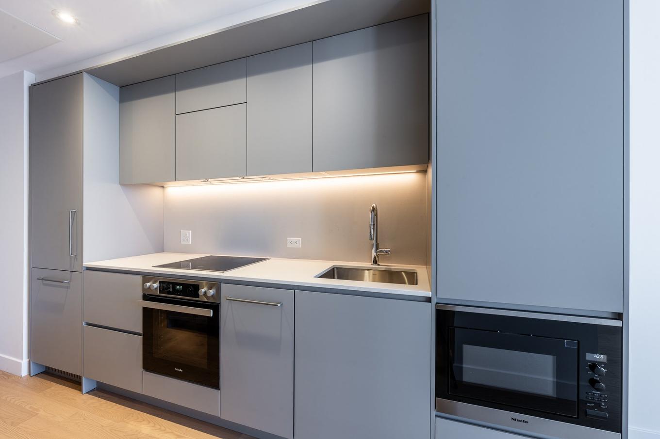 Kitchen - 4605-1205 Place Phillips, Montréal (Ville-Marie), QC - Indoor Photo Showing Kitchen