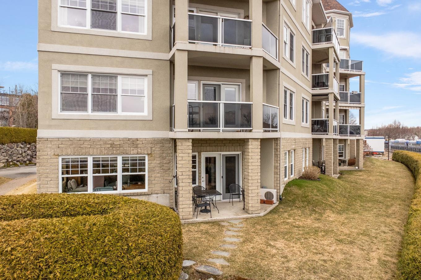 Exterior - 101-35 Rue Du Quai, Magog, QC - Outdoor With Facade