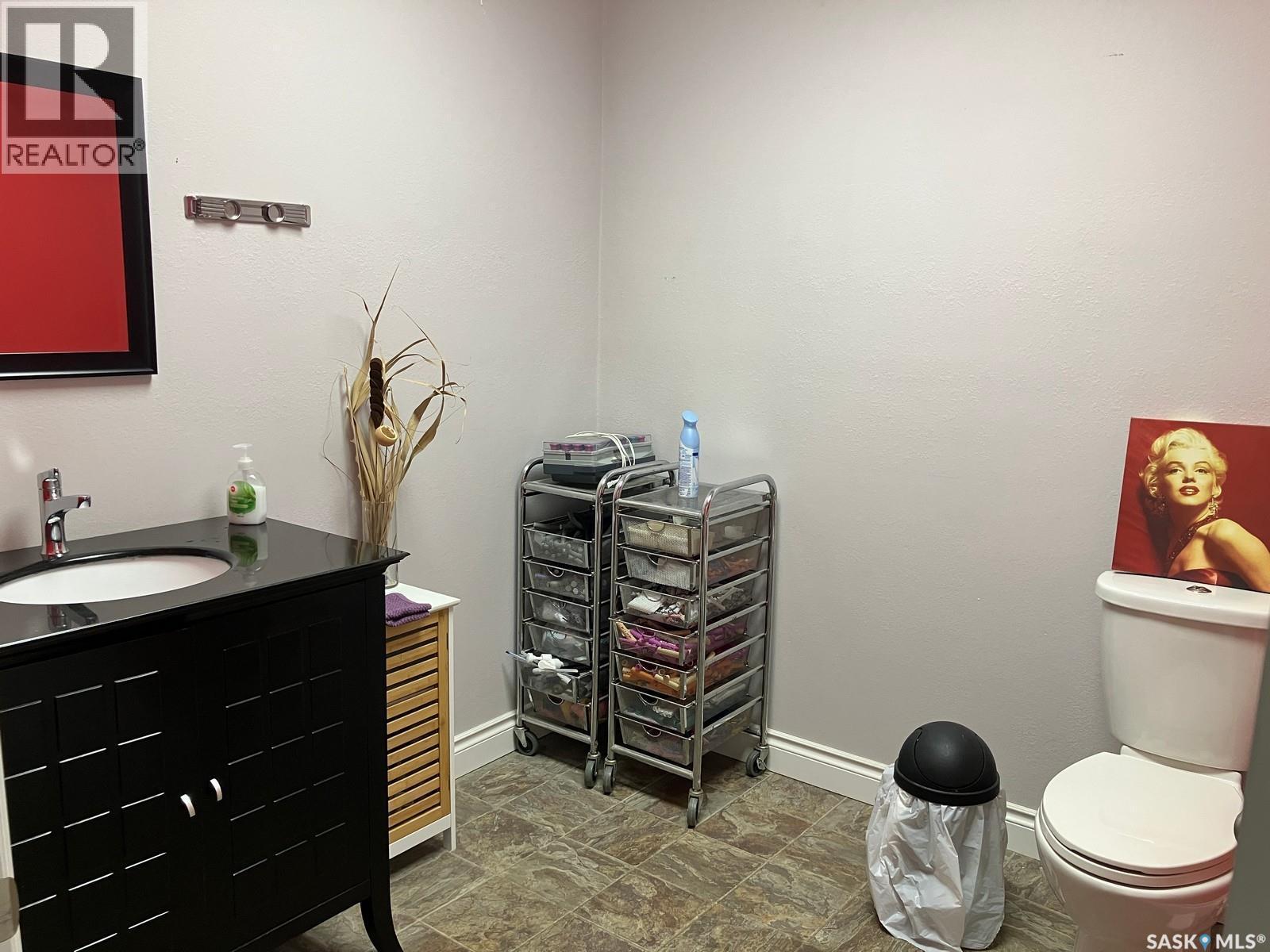 107 1St Avenue E, Nipawin, SK