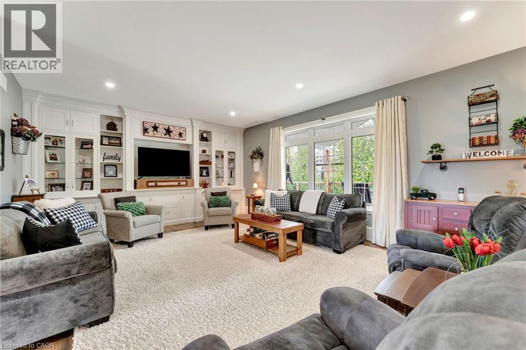 3034 Station Rd, Fordwich, ON - Indoor Photo Showing Living Room