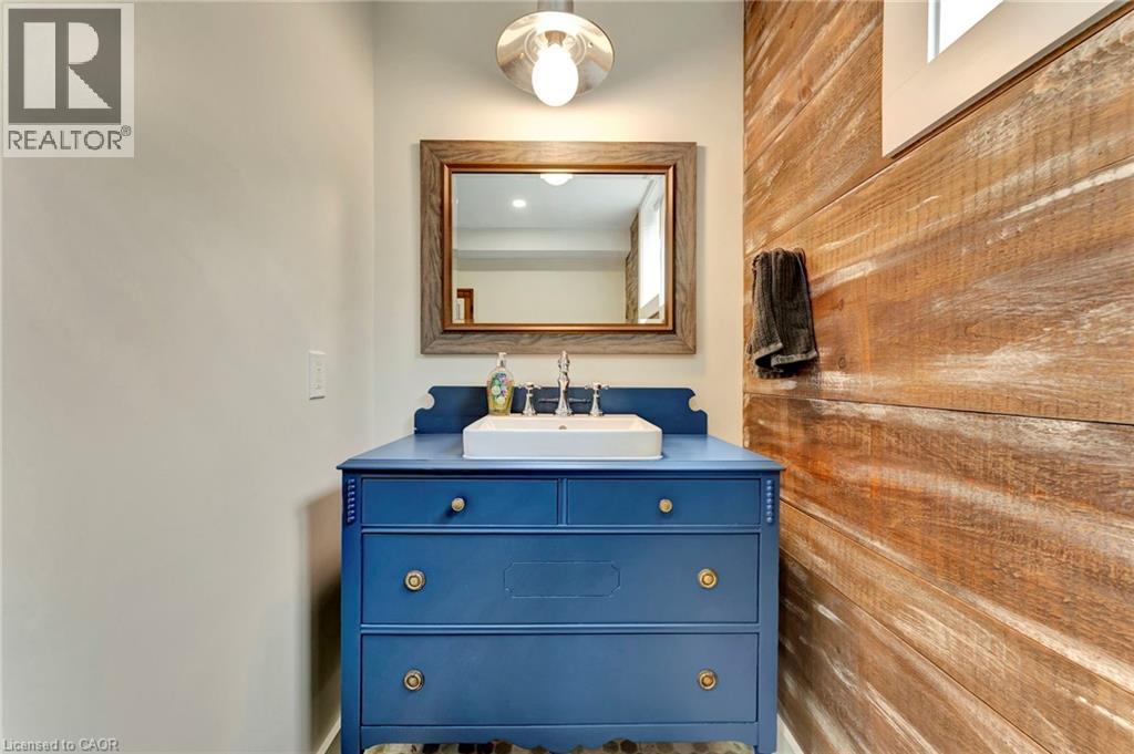 3034 Station Rd, Fordwich, ON - Indoor