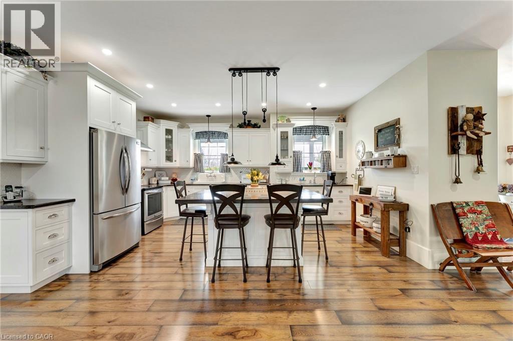 3034 Station Rd, Fordwich, ON - Indoor