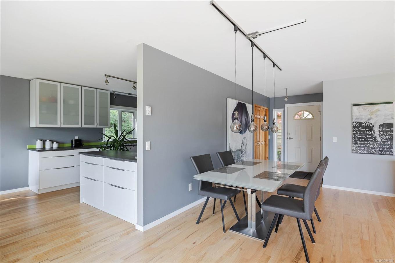 260 Old Divide Rd, Salt Spring, BC