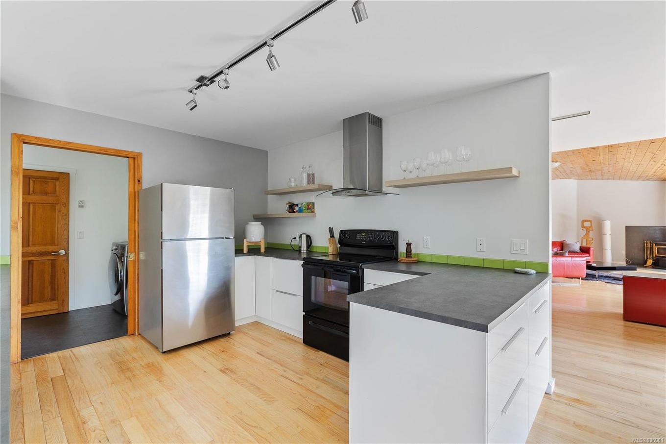 260 Old Divide Rd, Salt Spring, BC