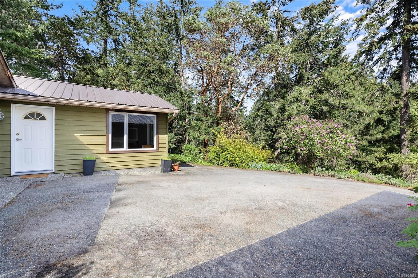 260 Old Divide Rd, Salt Spring, BC