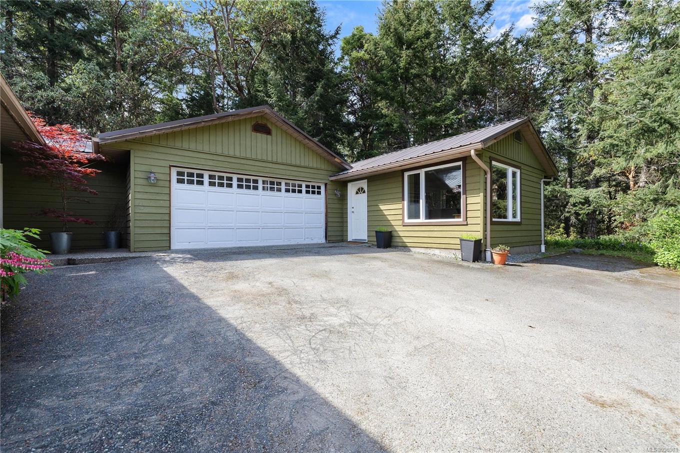 260 Old Divide Rd, Salt Spring, BC