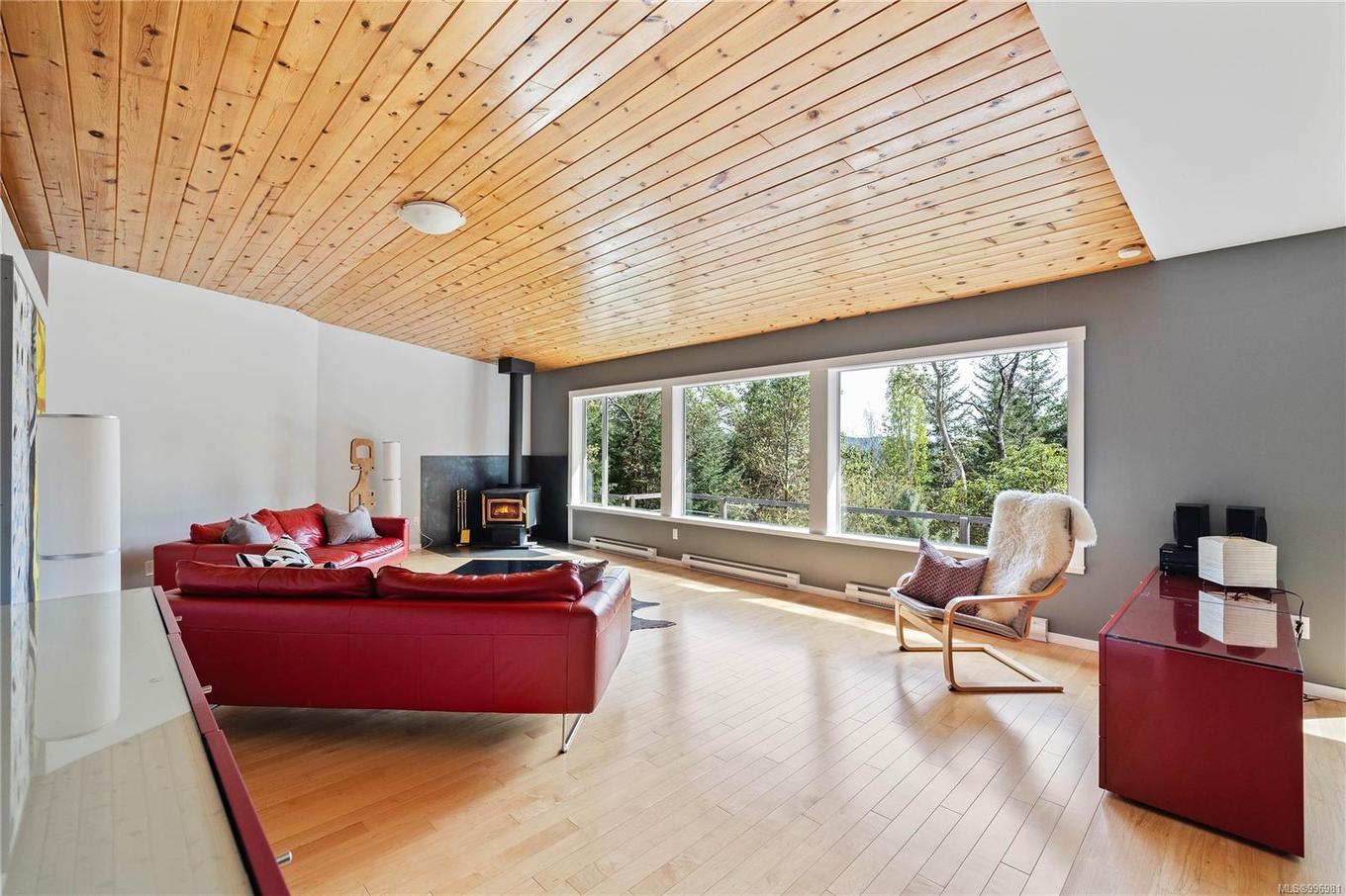 260 Old Divide Rd, Salt Spring, BC