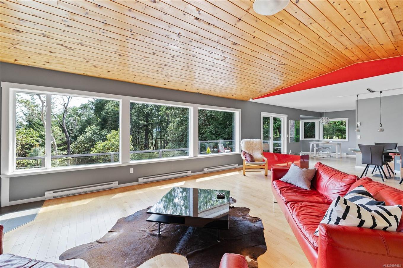 260 Old Divide Rd, Salt Spring, BC