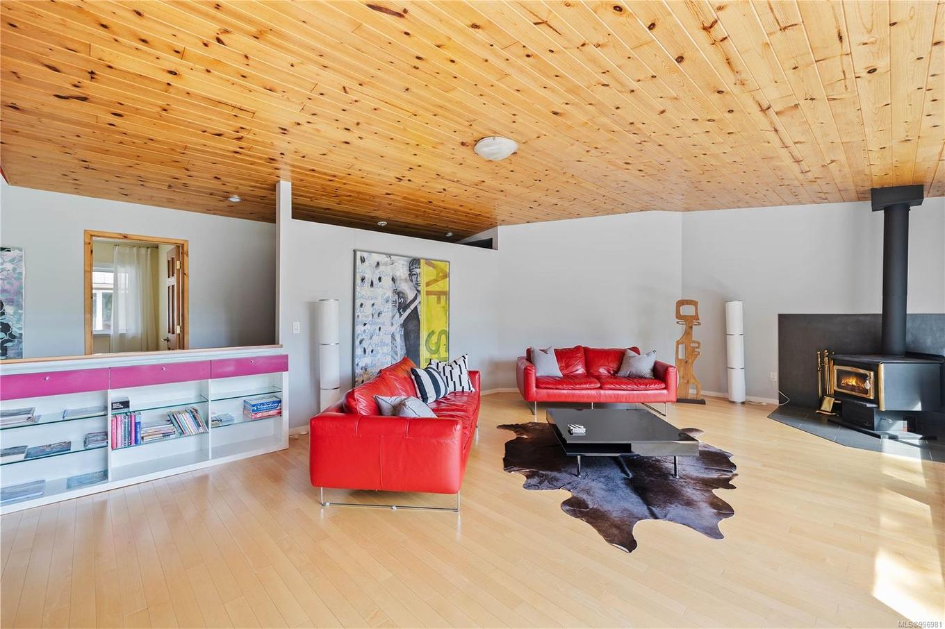 260 Old Divide Rd, Salt Spring, BC