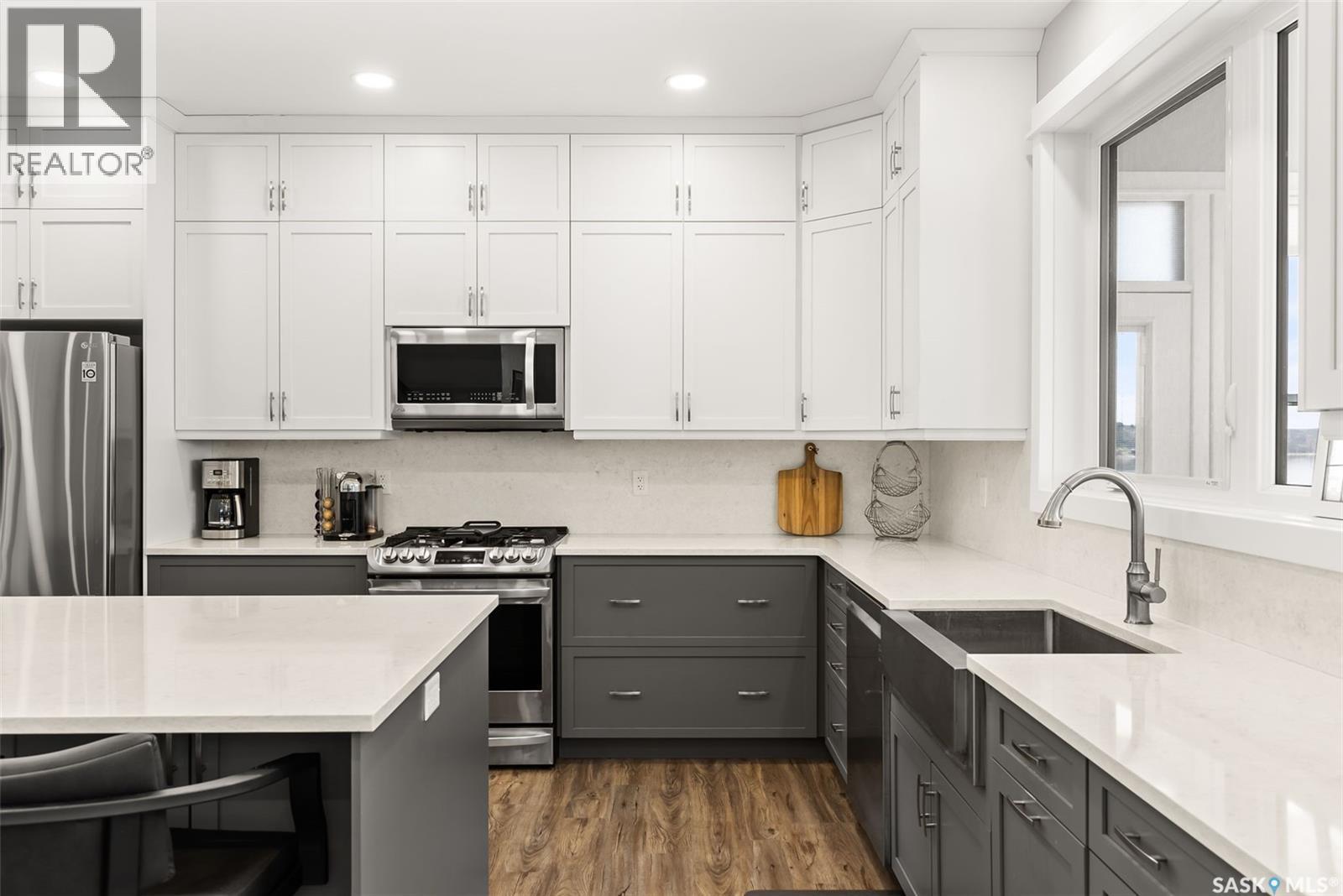 332 Mihr Bay, Mckillop Rm No. 220, SK - Indoor Photo Showing Kitchen With Upgraded Kitchen