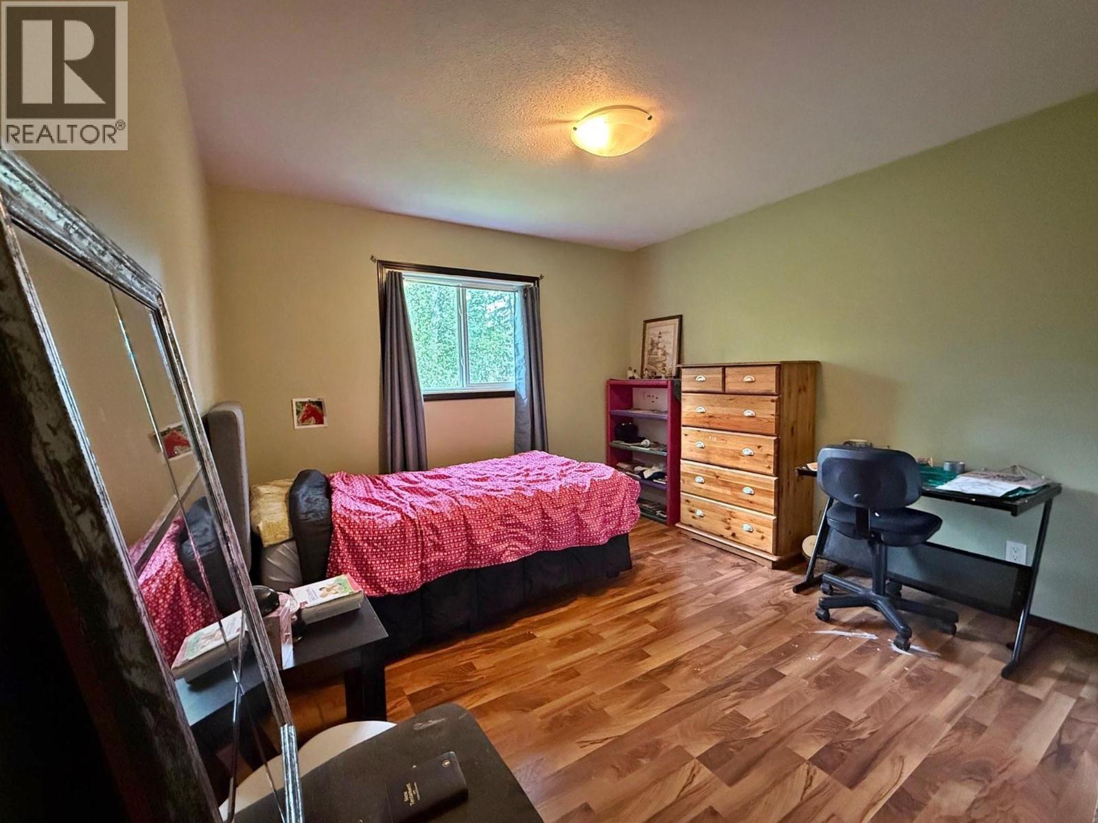121 Brookfield Road, Clearwater, BC - Indoor Photo Showing Bedroom