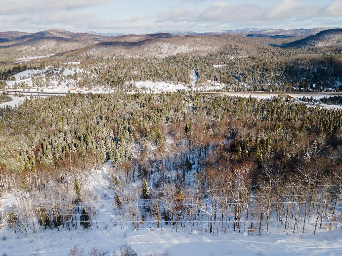 Vue d'ensemble - Route 117, Ivry-Sur-Le-Lac, QC