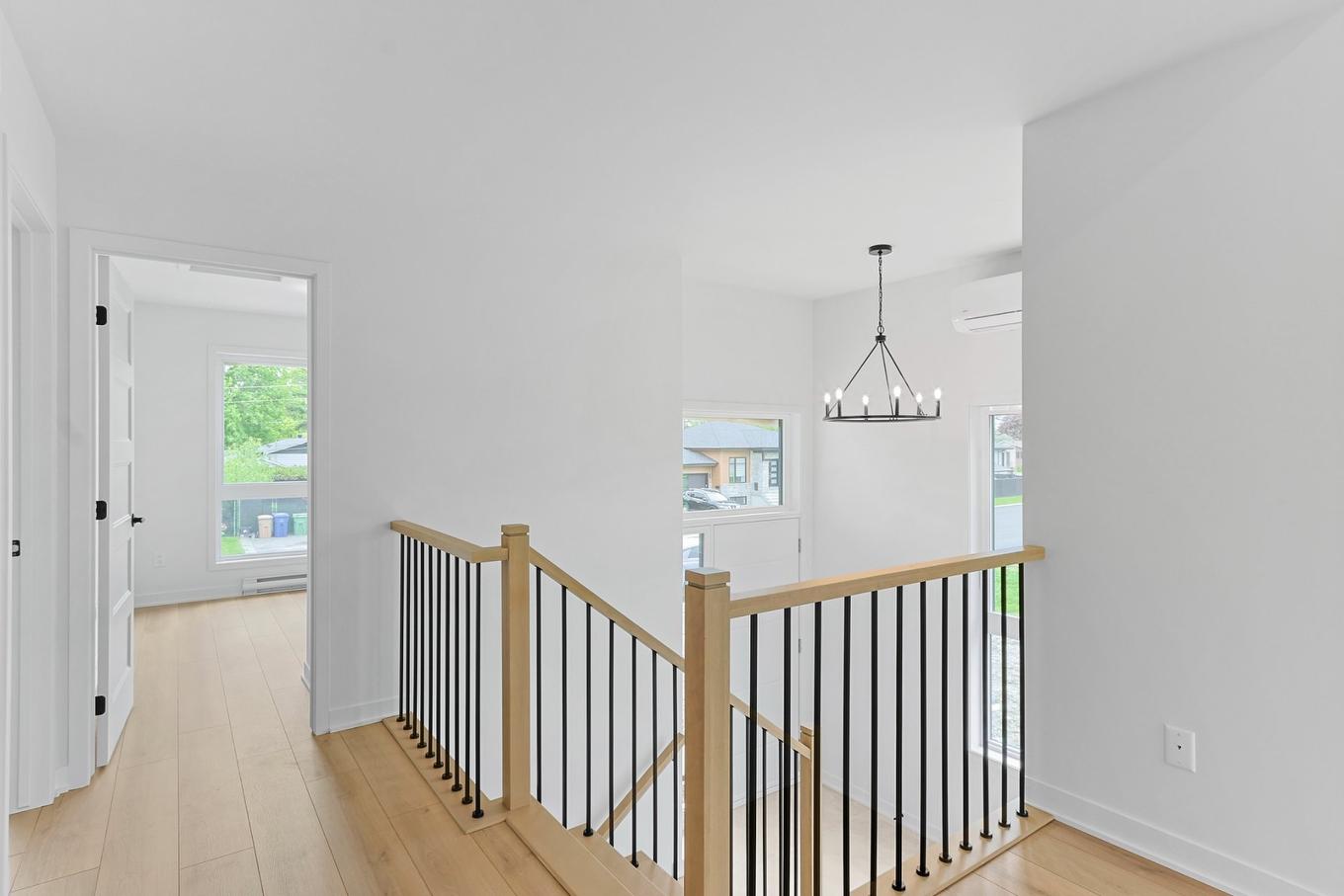 Passageway - 235 Rue De La Barrière, Salaberry-De-Valleyfield, QC - Indoor Photo Showing Other Room