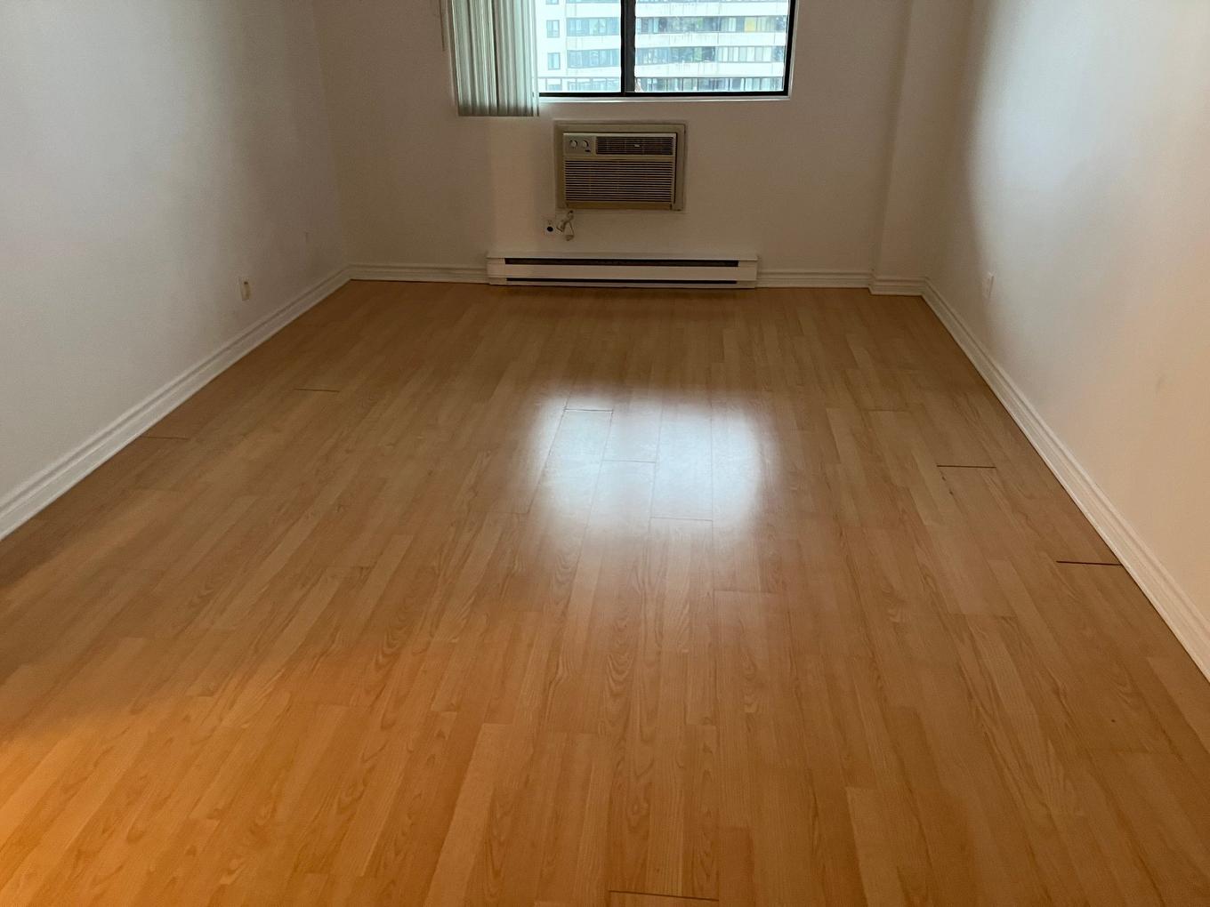 Chambre à coucher principale - 506-2505 Av. Du Havre-Des-Îles, Laval (Chomedey), QC - Indoor Photo Showing Other Room