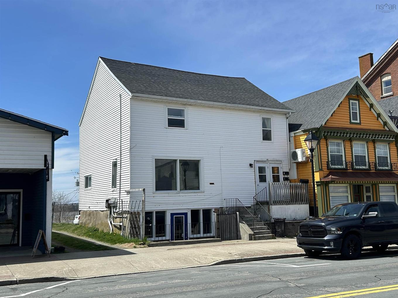 256 Main Street, Yarmouth, NS