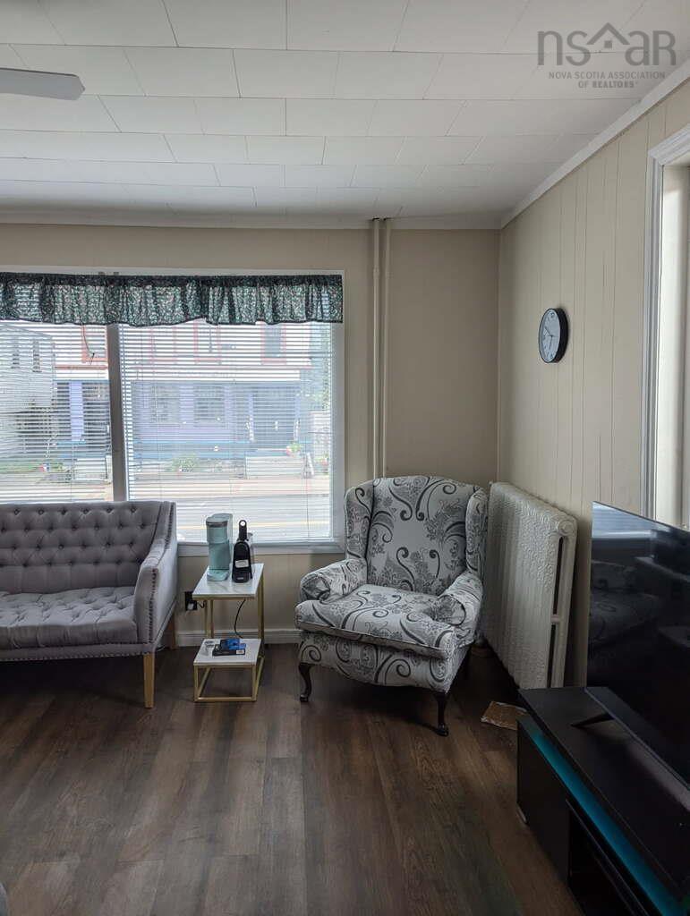 256 Main Street, Yarmouth, NS